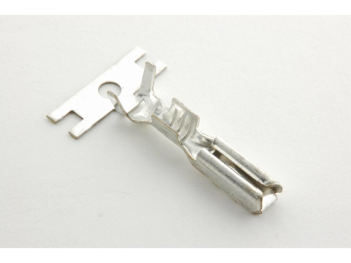 Sumitomo 8240-4828. Sealed Female 090 Terminal, 2.0 mm², Tin