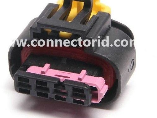 MTA 4510821 Female 4 Way C280 Sealed Connector, Black
